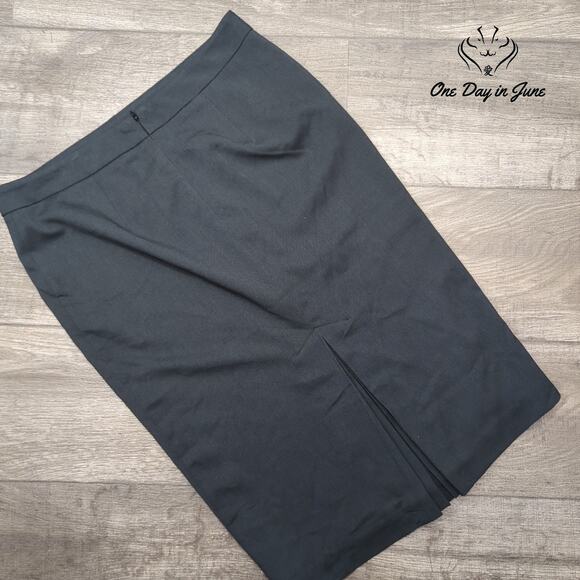 Cabi 430 Bossy Skirt Size 8 - Picture 5 of 5